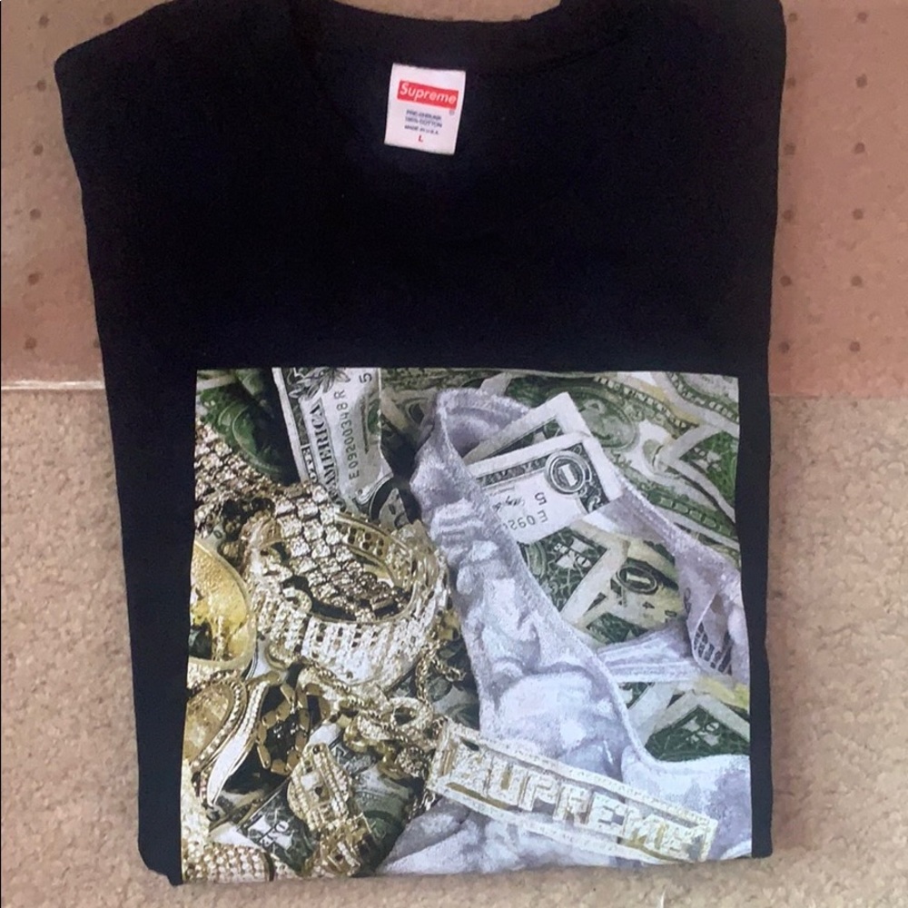 Supreme t shirt